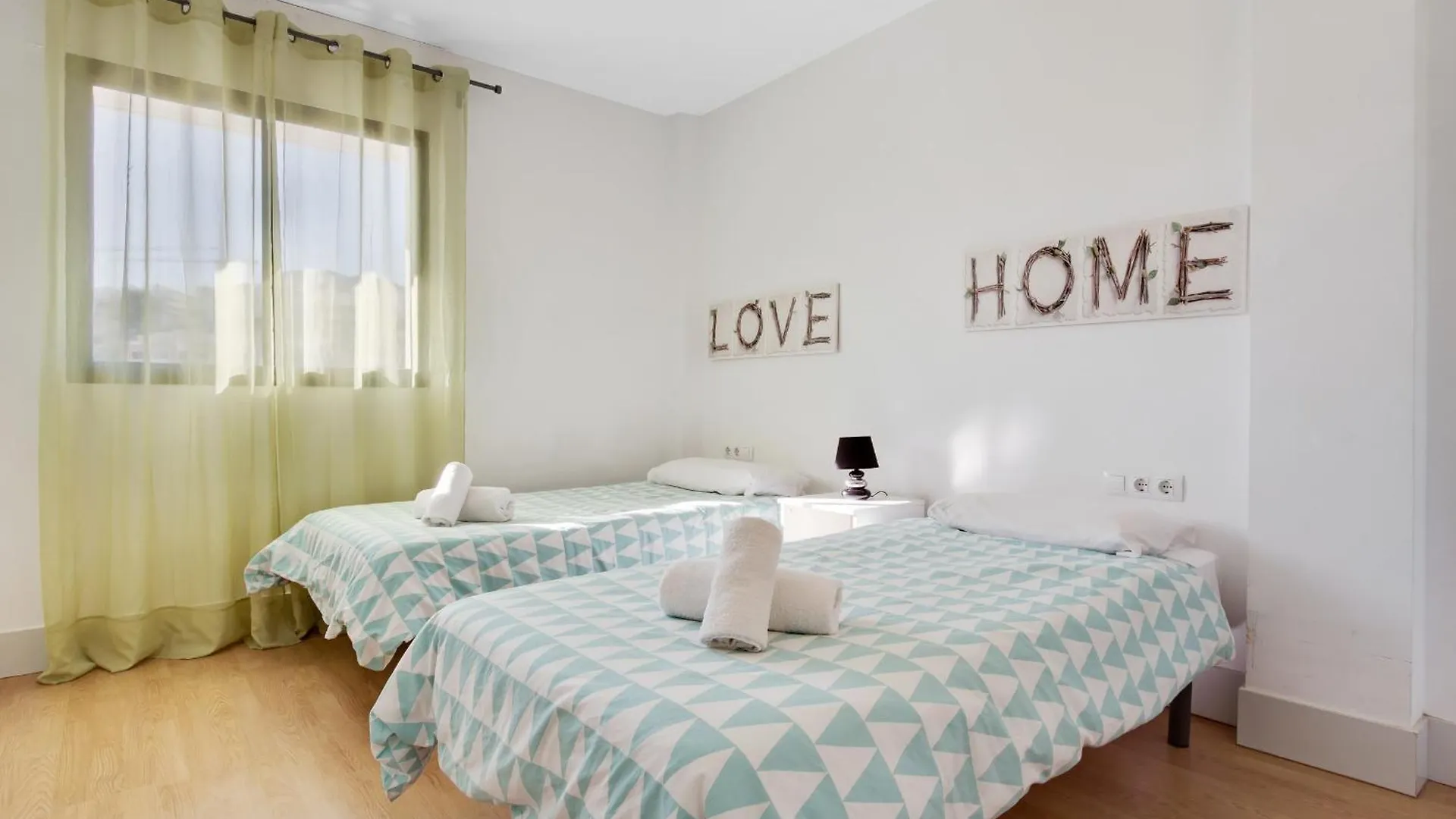 Apartamento Carihuela Playa by IVI Real Estate Torremolinos